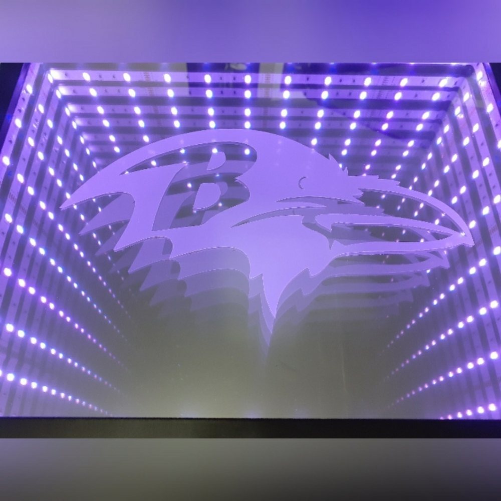 Baltimore Ravens NFL LED Infinity Mirror Shell Art - Picture 2 of 11